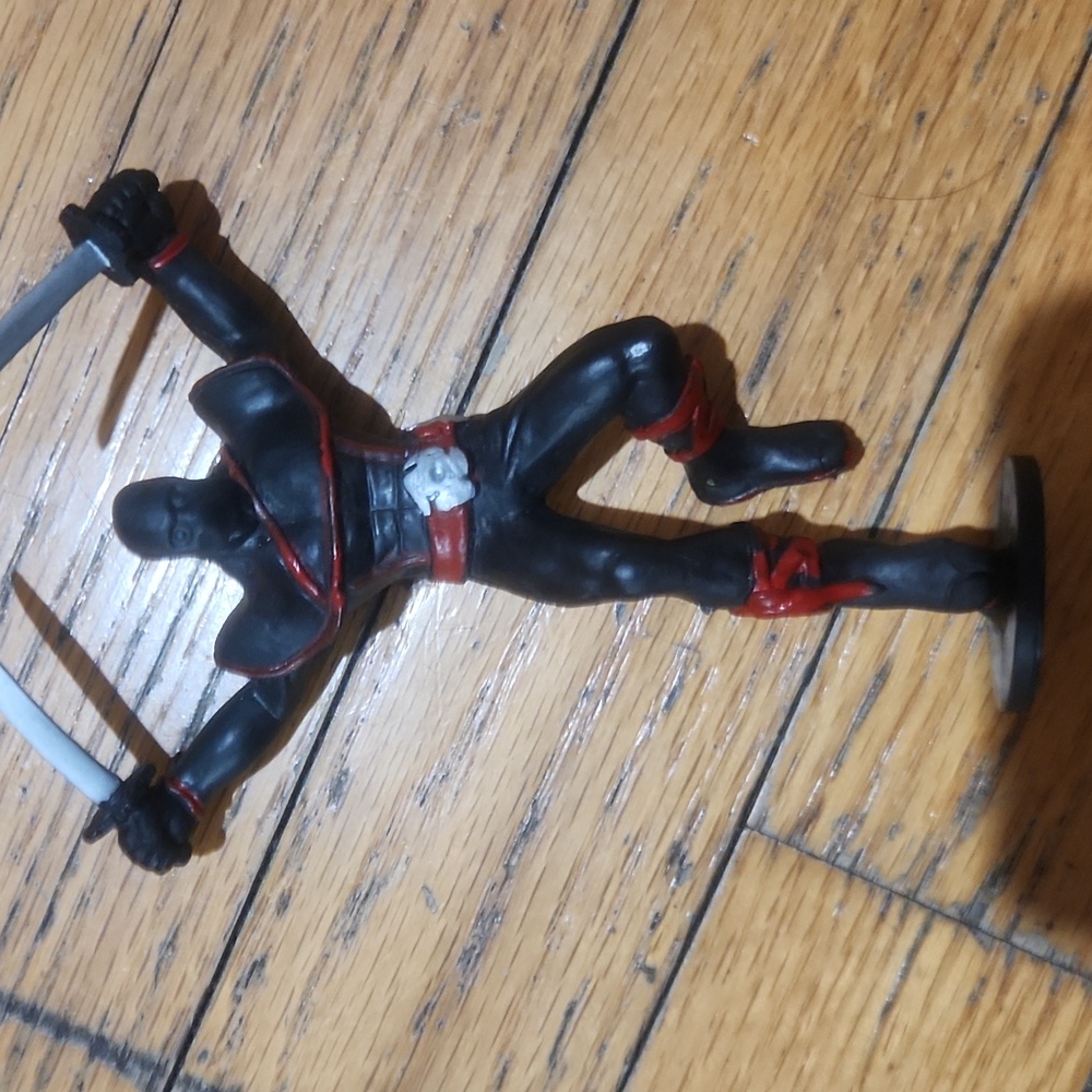 Multiple action figures - Picture 2 of 9